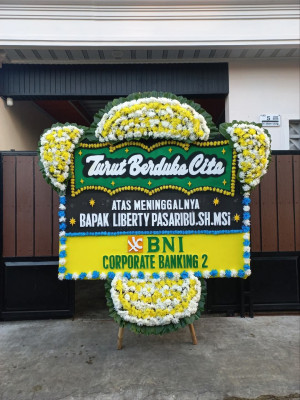 Papan Bunga Duka di Pendung Hiang