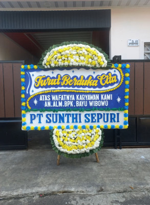 Papan Bunga Duka di Pendung Hiang